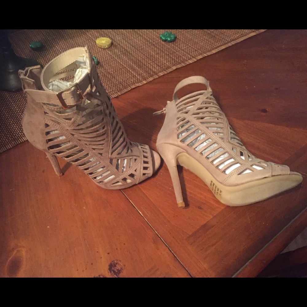 Venus Heels